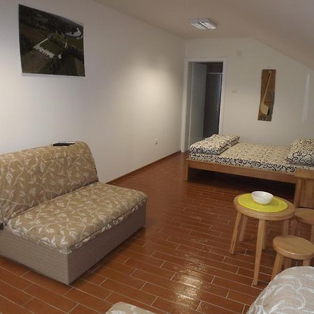 Guest House Zasavica מראה חיצוני תמונה